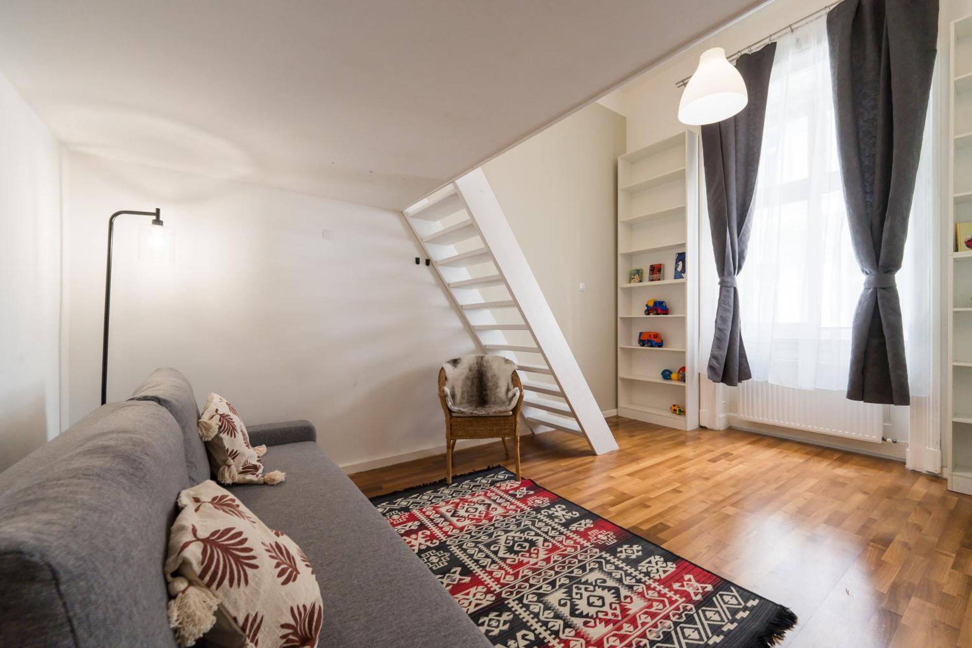 Spacious Apartment By Opera Budapest Eksteriør billede